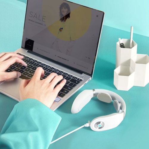 SKG 4098E bílý masážní přístroj na krk, TENS EMS elektroterapie pro bolesti krku a uvolnění svalů