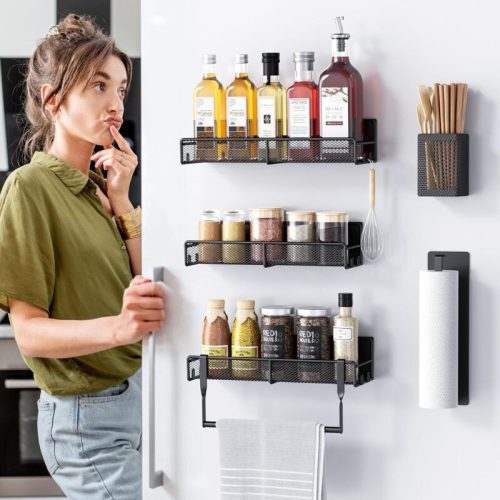 Sada magnetických stojanů na koření PKBD Black – 6dílná police z nerezové oceli bez vrtání