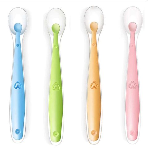 Sada silikonových lžiček na krmení pro miminka TheToddly – 4 ks, oranžová, modrá, růžová, zelená